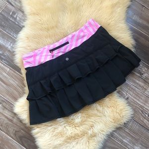 Lululemon Pace Setter Ruffle Skirt Sz 10 Black